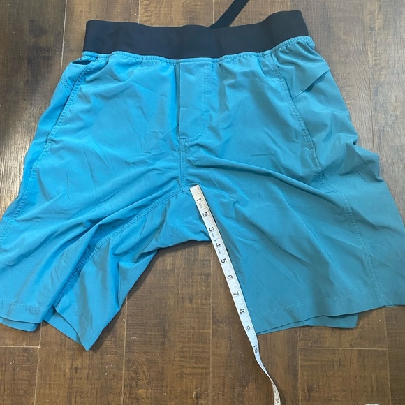COPY - Lululemon blue shorts with drawstring - Picture 4 of 4